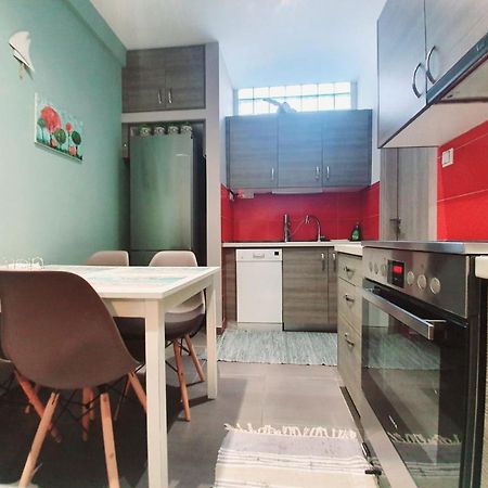 Ilias' Cosy And Relaxing Apartment Atena Exterior foto