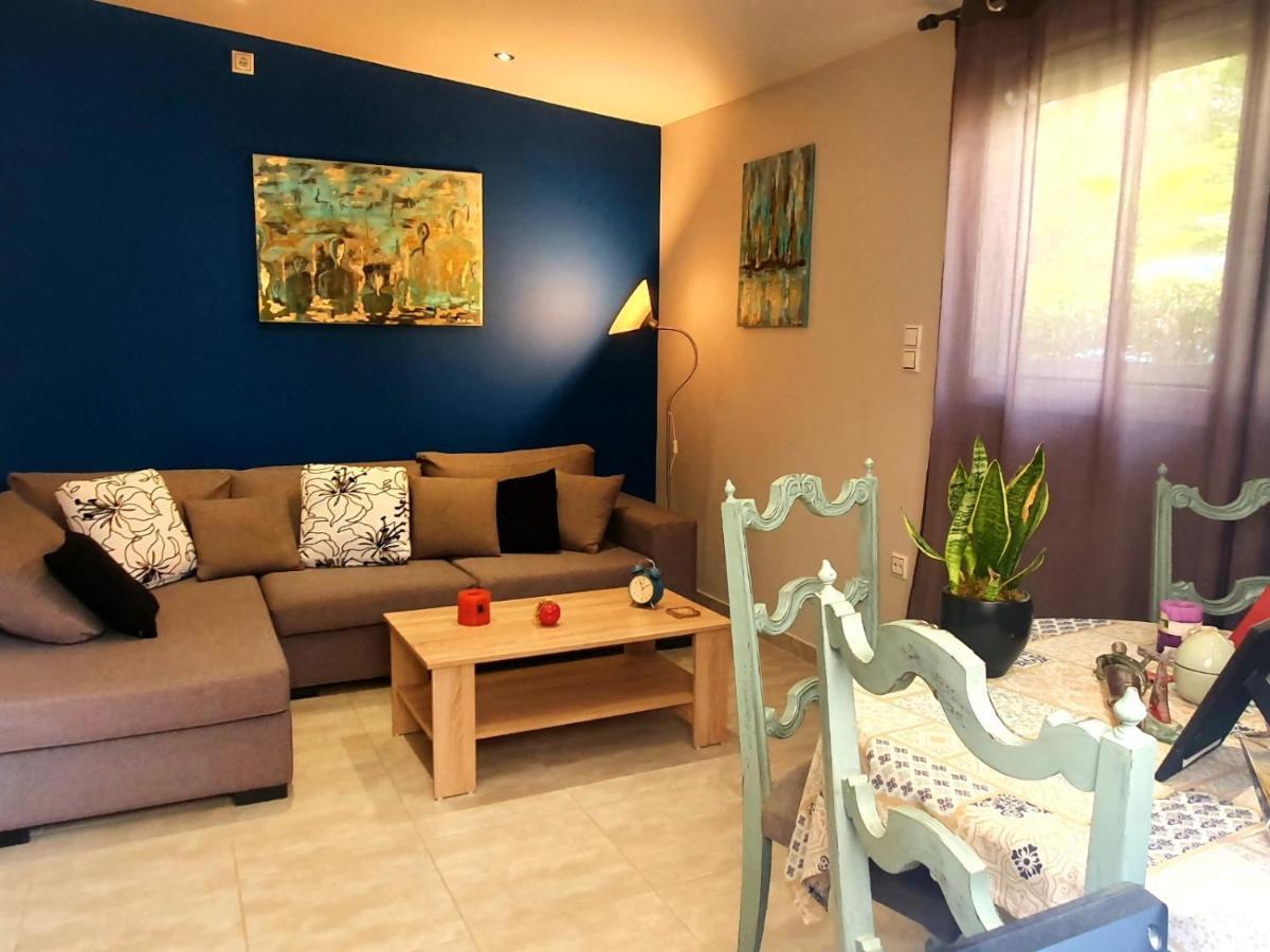 Ilias' Cosy And Relaxing Apartment Atena Exterior foto
