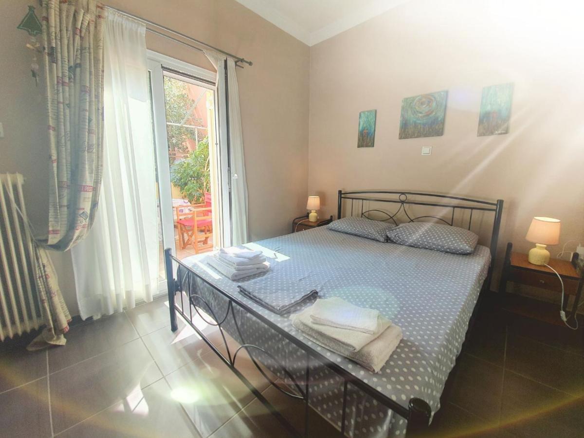 Ilias' Cosy And Relaxing Apartment Atena Exterior foto