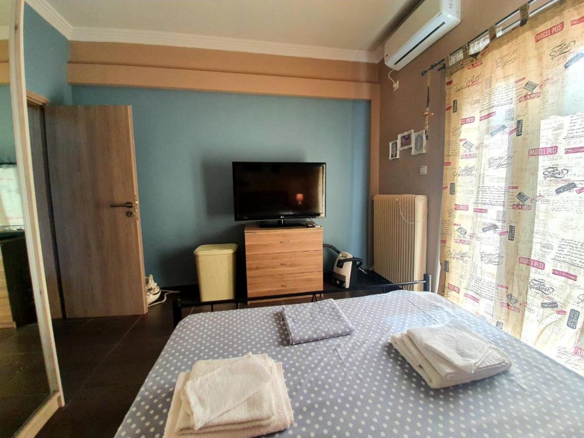 Ilias' Cosy And Relaxing Apartment Atena Exterior foto