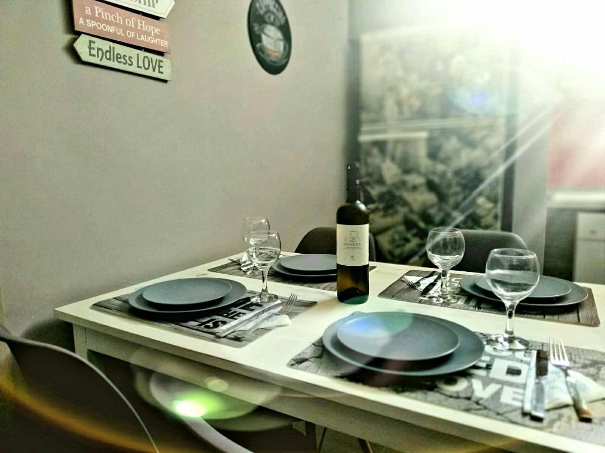 Ilias' Cosy And Relaxing Apartment Atena Exterior foto